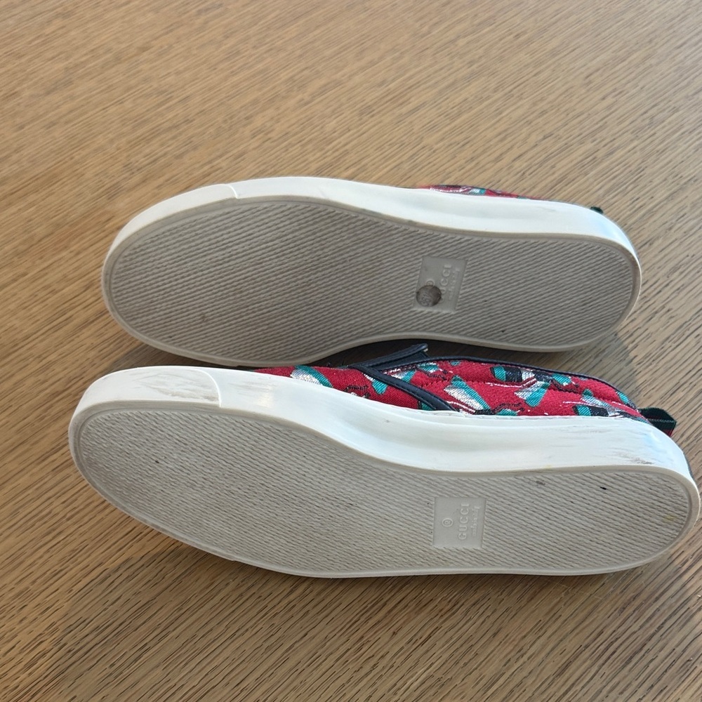 Gucci Red Bee Jacquard Fabric Ant Embellished Slip-On - Picture 3 of 7